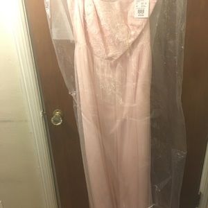 UNOPENED David’s Bridal, Petal, Size: 14 - one shoulder bridesmaid dress